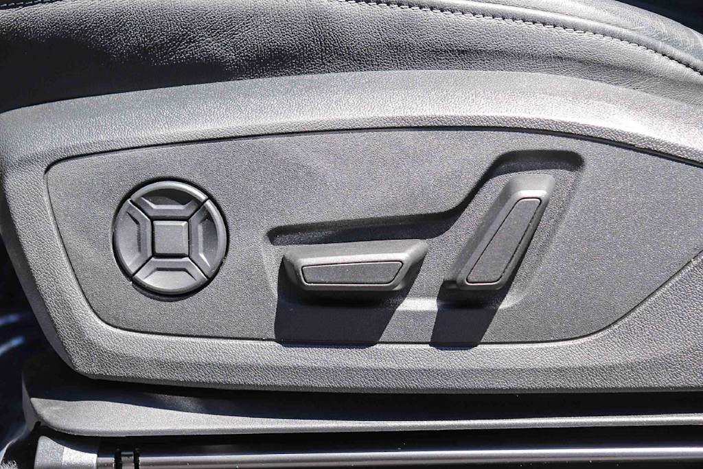 Thumbnail: 2023 Audi Q4 e-tron - 5