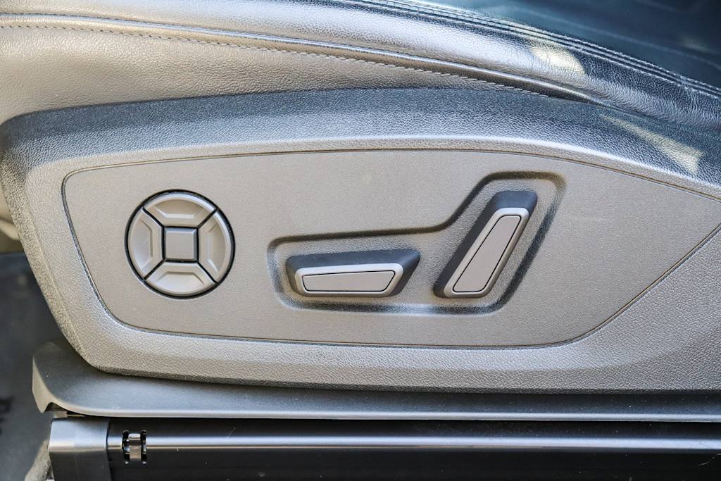 Thumbnail: 2020 Audi Q3 - 26