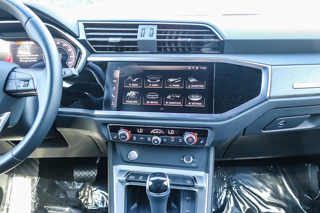 Thumbnail: 2020 Audi Q3 - 9