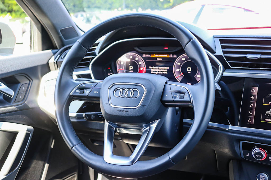 Thumbnail: 2020 Audi Q3 - 13