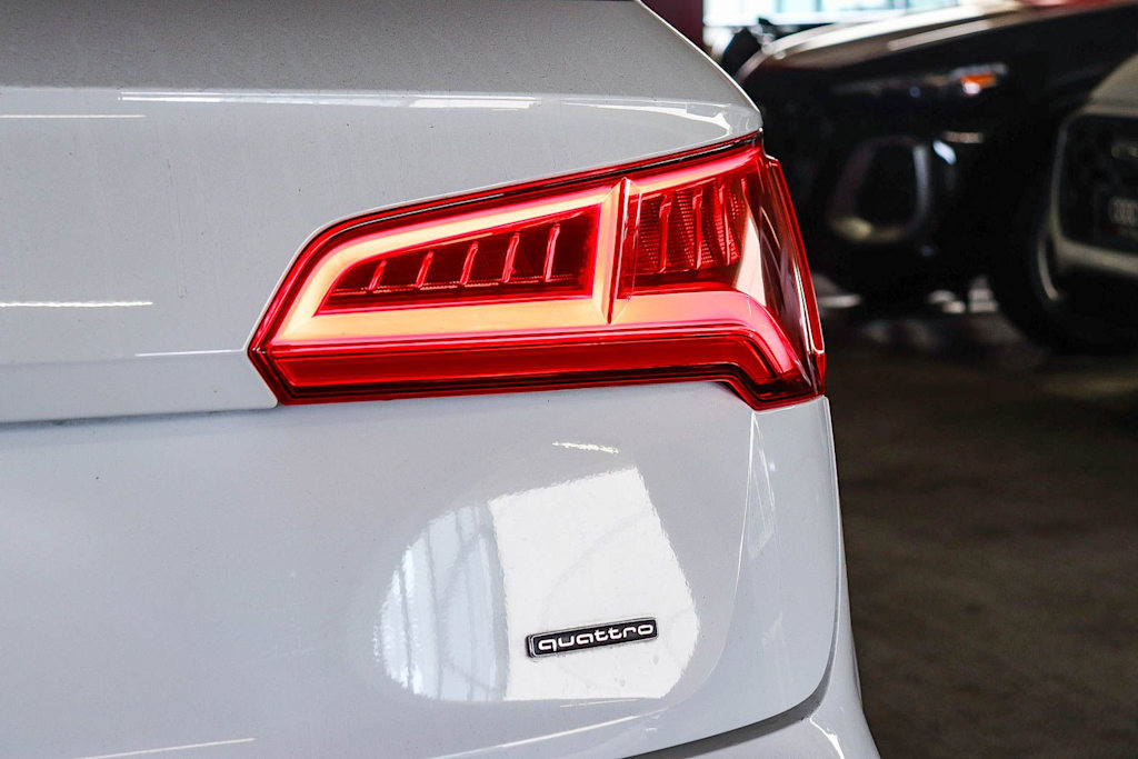 Thumbnail: 2019 Audi Q5 - 12