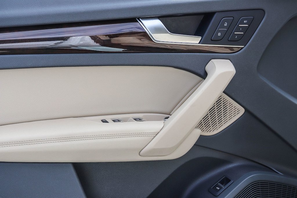 Thumbnail: 2019 Audi Q5 - 26
