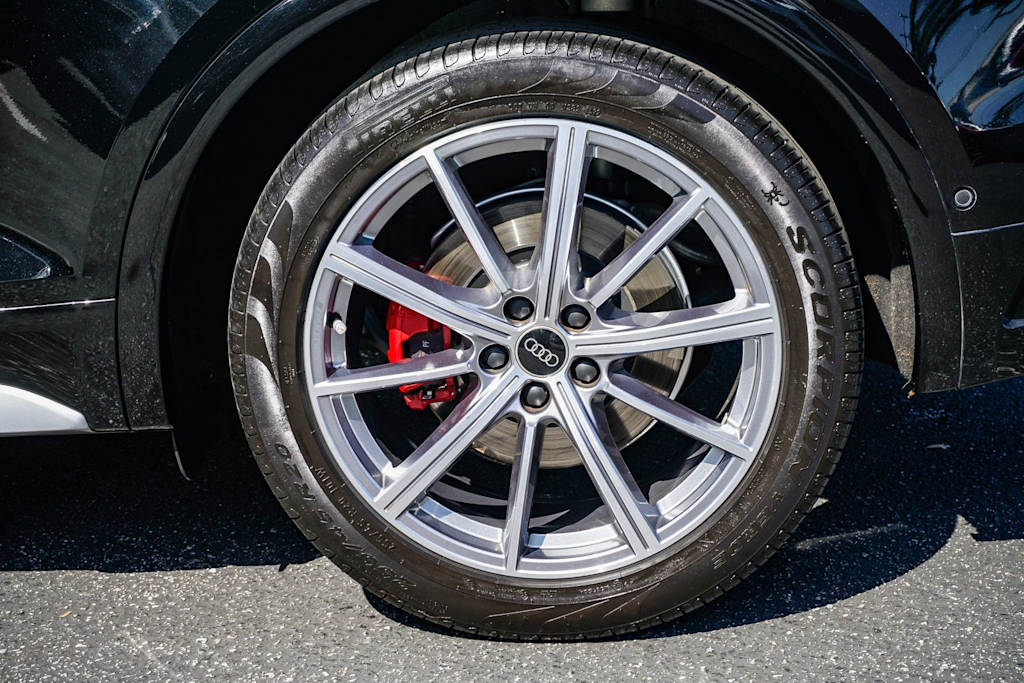 Thumbnail: 2023 Audi SQ5 - 4