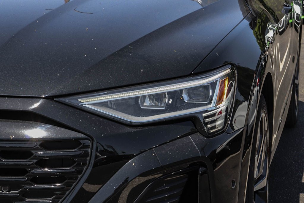 Thumbnail: 2024 Audi Q8 e-tron - 9