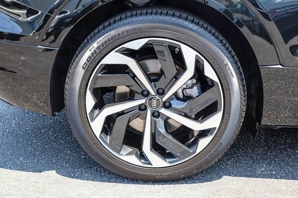 Thumbnail: 2024 Audi Q8 e-tron - 21