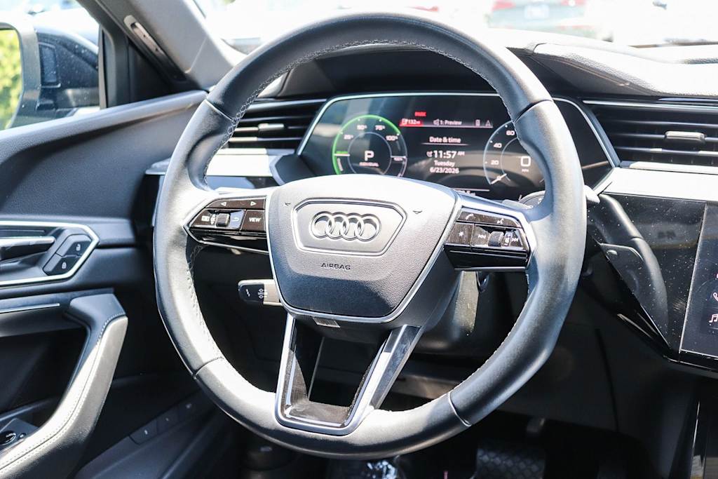 Thumbnail: 2024 Audi Q8 e-tron - 2