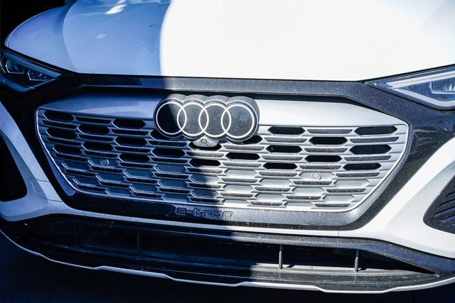 Thumbnail: 2024 Audi Q8 e-tron - 5