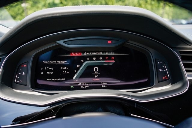 Thumbnail: 2022 Audi Q8 - 14