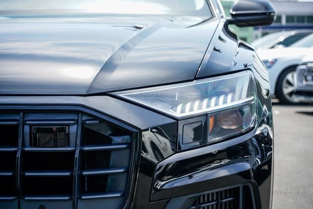 Thumbnail: 2022 Audi Q8 - 20