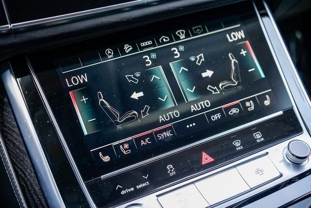 Thumbnail: 2022 Audi Q8 - 25