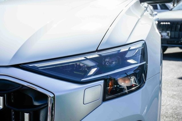 Thumbnail: 2024 Audi SQ8 - 21