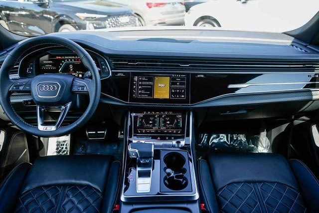 Thumbnail: 2024 Audi SQ8 - 2