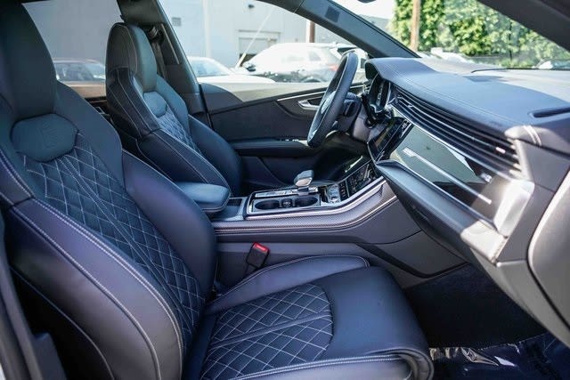 Thumbnail: 2024 Audi SQ8 - 10