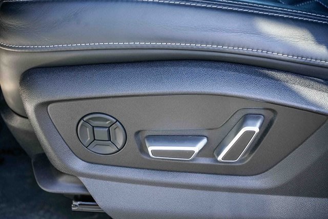 Thumbnail: 2024 Audi SQ8 - 26