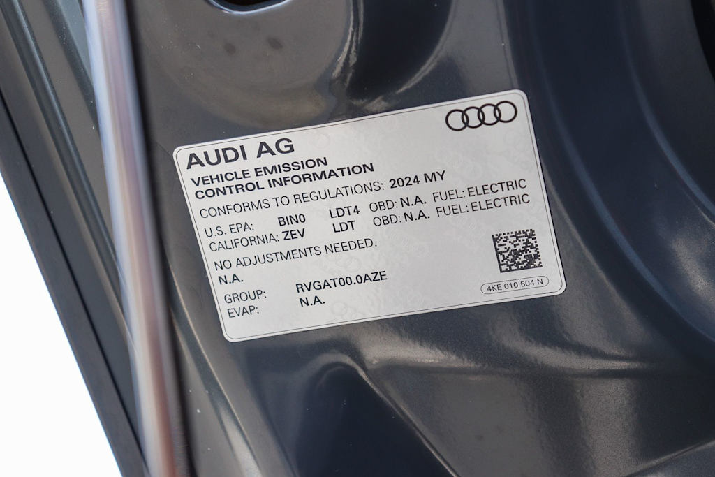Thumbnail: 2024 Audi Q8 e-tron - 16