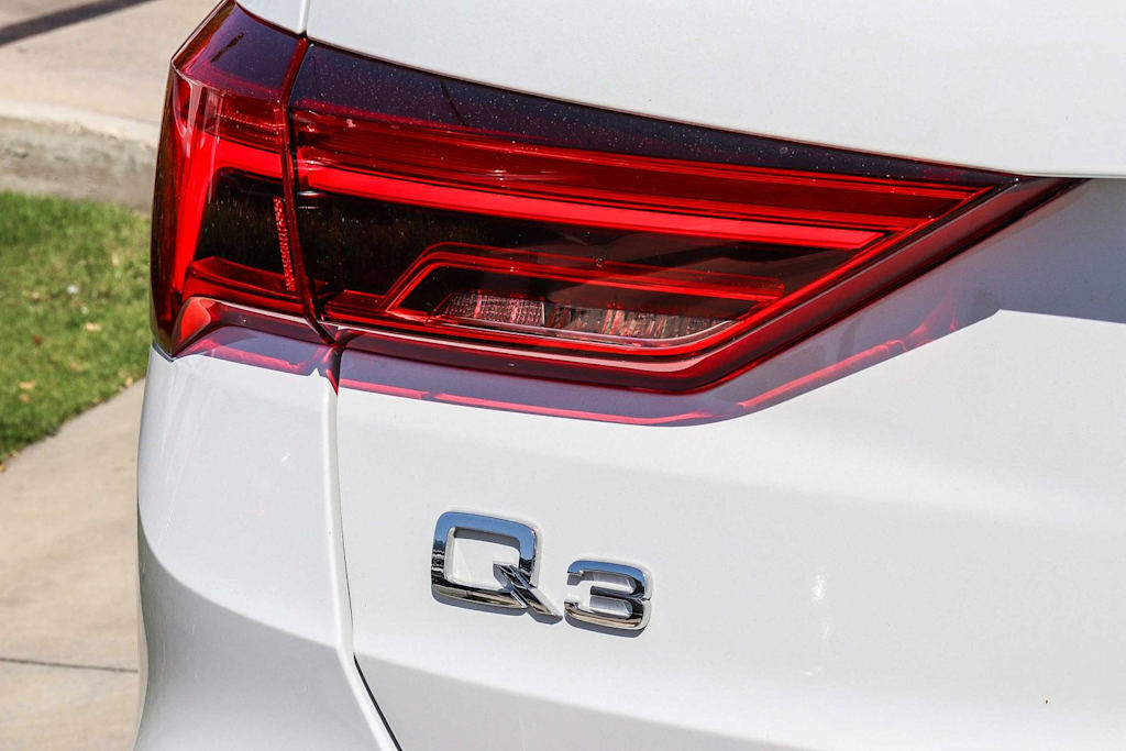 Thumbnail: 2023 Audi Q3 - 22