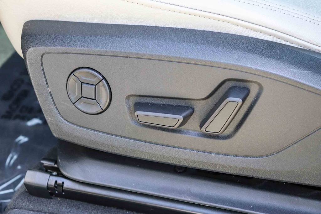 Thumbnail: 2023 Audi Q3 - 25