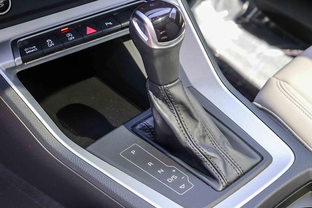 Thumbnail: 2023 Audi Q3 - 14