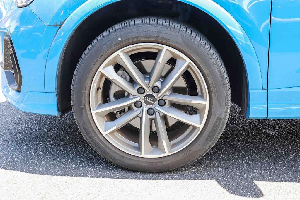 Thumbnail: 2023 Audi Q3 - 5