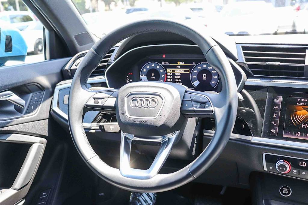 Thumbnail: 2023 Audi Q3 - 12