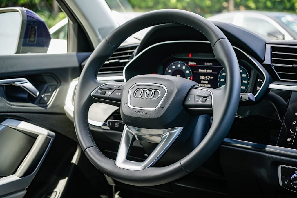 Thumbnail: 2025 Audi Q3 - 12