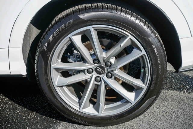 Thumbnail: 2022 Audi Q3 - 6