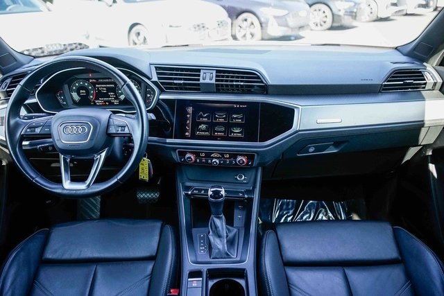 Thumbnail: 2022 Audi Q3 - 2