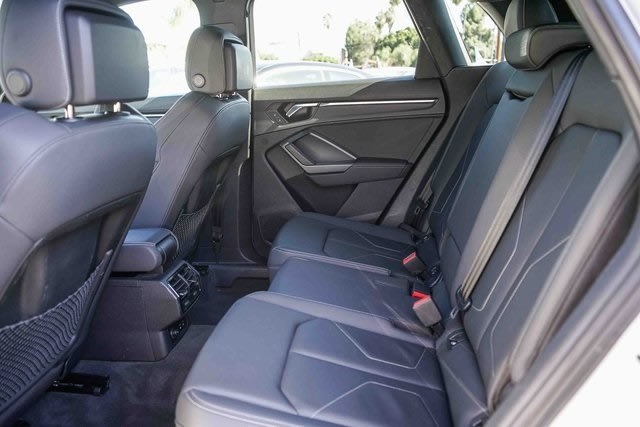 Thumbnail: 2022 Audi Q3 - 11