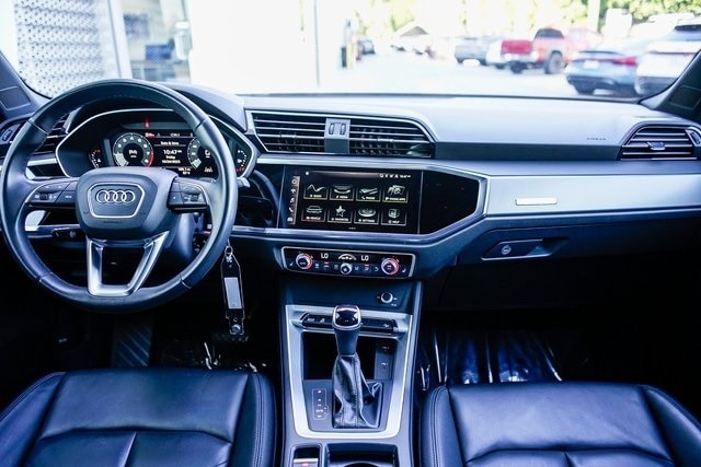 Thumbnail: 2023 Audi Q3 - 2