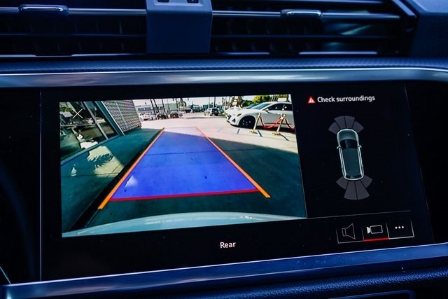 Thumbnail: 2023 Audi Q3 - 27