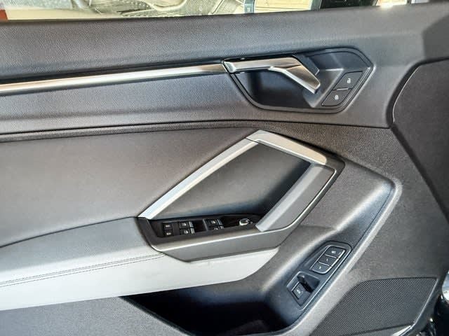 Thumbnail: 2025 Audi Q3 - 25