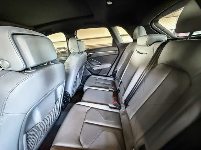 Thumbnail: 2025 Audi Q3 - 11