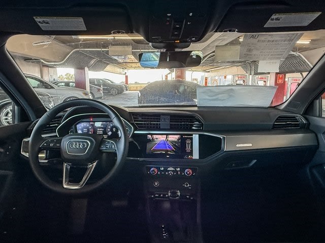 Thumbnail: 2025 Audi Q3 - 2