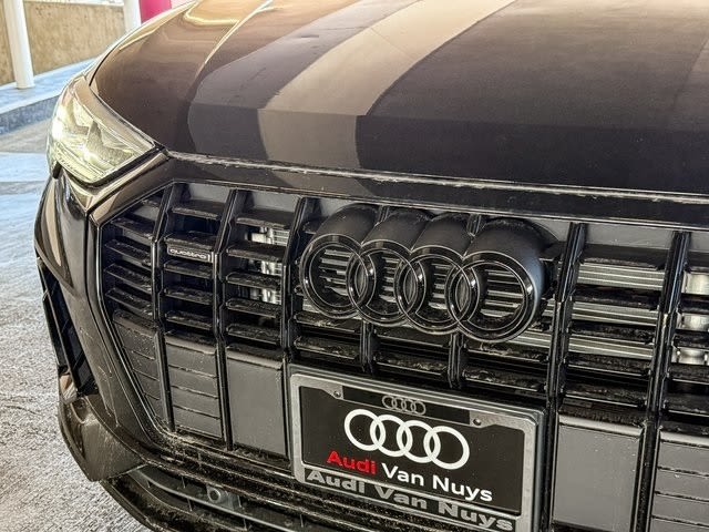 Thumbnail: 2025 Audi Q3 - 22