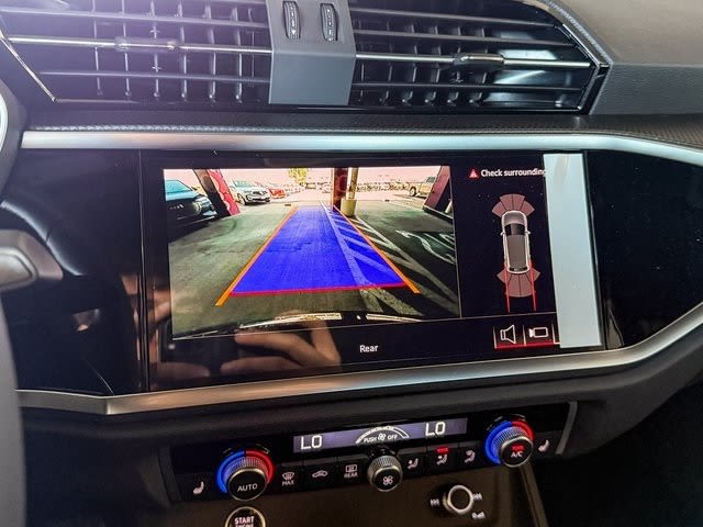 Thumbnail: 2025 Audi Q3 - 27