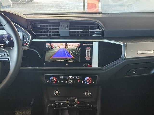 Thumbnail: 2025 Audi Q3 - 13