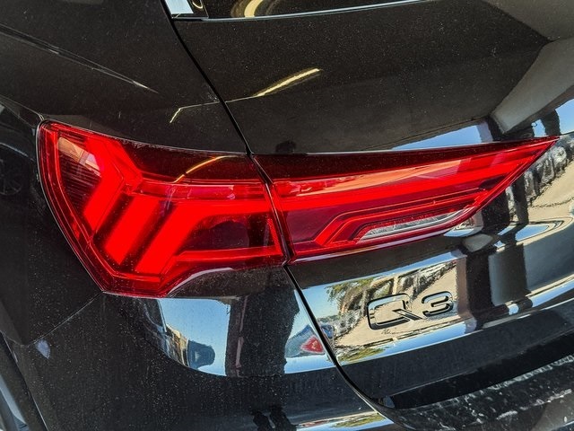 Thumbnail: 2025 Audi Q3 - 19