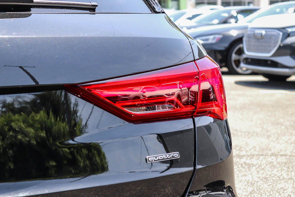 Thumbnail: 2025 Audi Q3 - 22