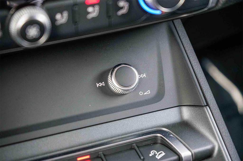 Thumbnail: 2025 Audi Q3 - 25