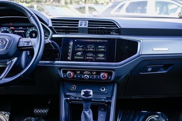 2022 Audi Q3 Premium 9