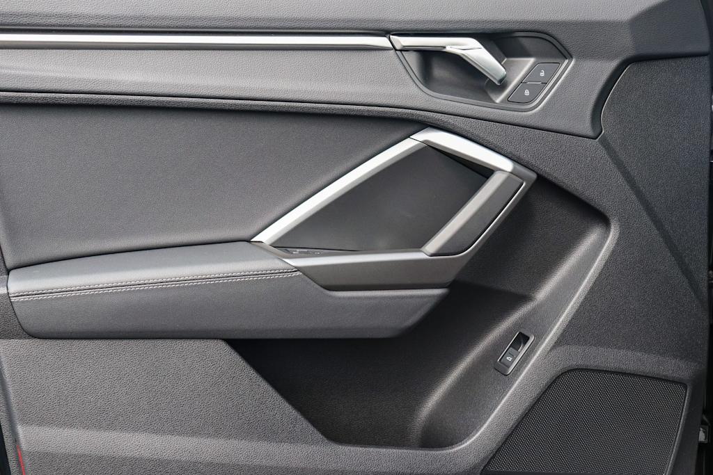 Thumbnail: 2024 Audi Q3 - 26