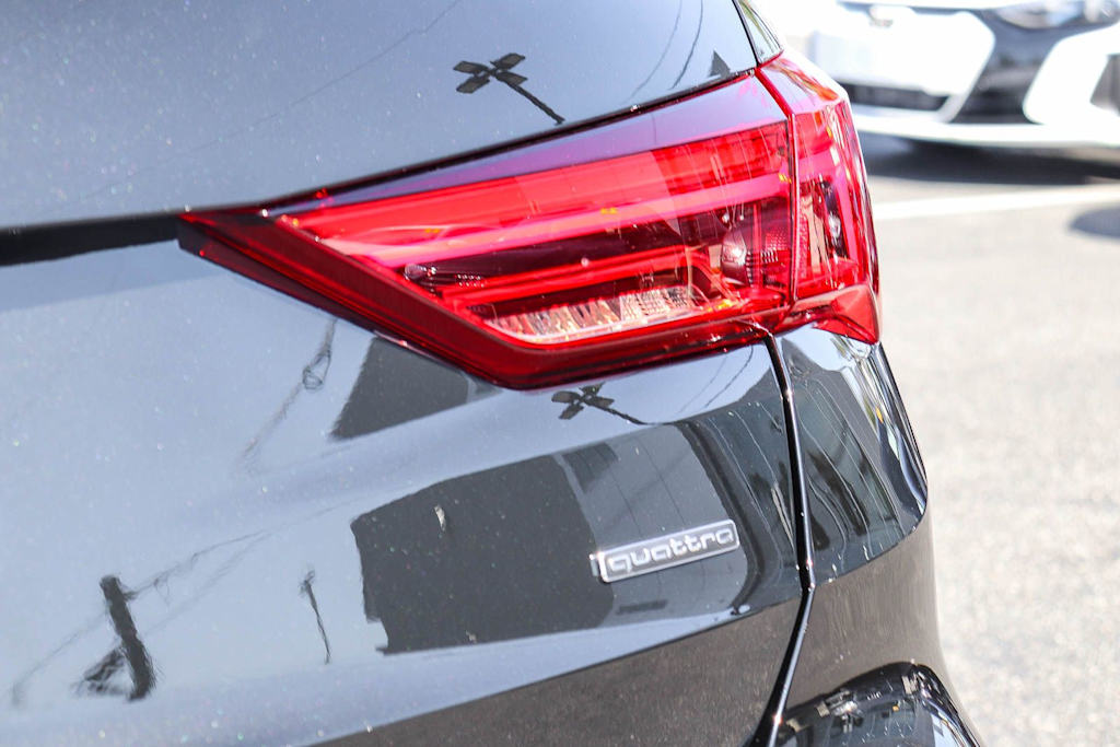 Thumbnail: 2023 Audi Q3 - 22