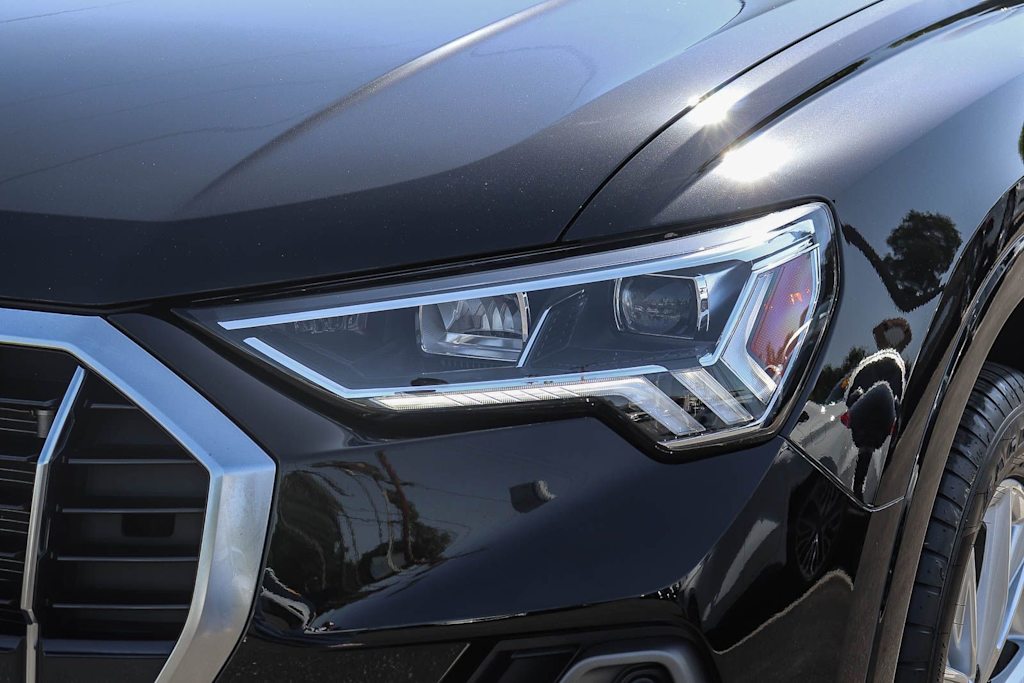 Thumbnail: 2023 Audi Q3 - 19