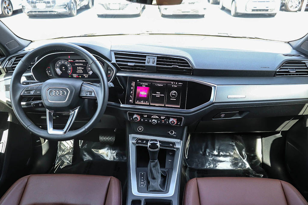 Thumbnail: 2023 Audi Q3 - 2