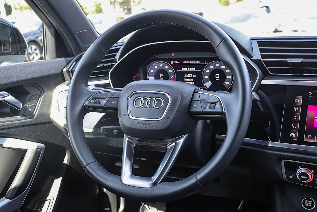 Thumbnail: 2023 Audi Q3 - 8