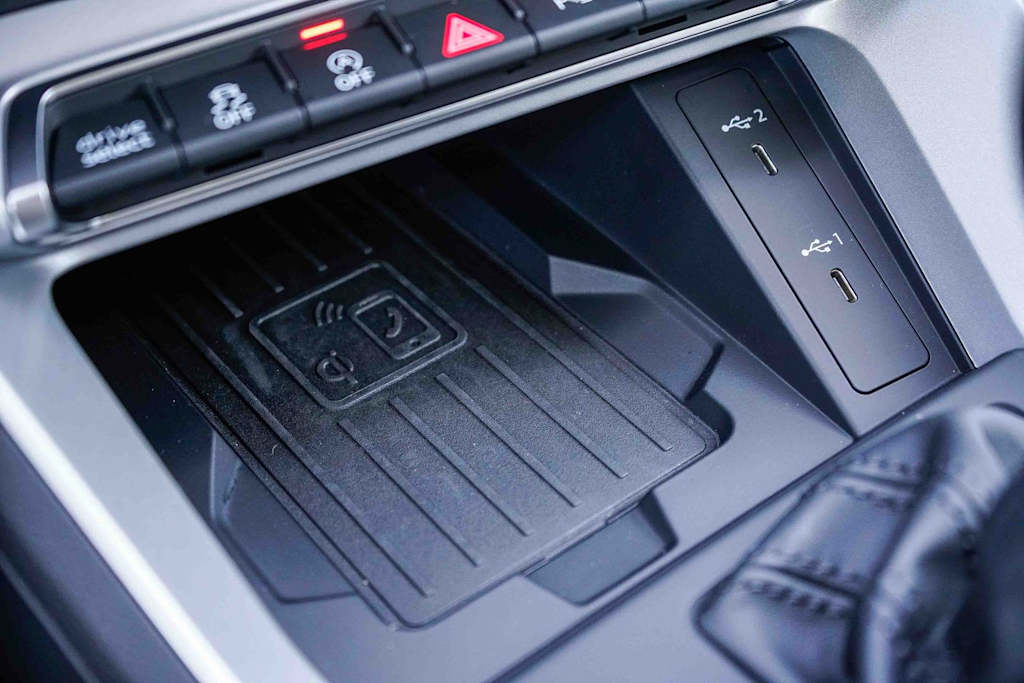 Thumbnail: 2025 Audi Q3 - 25