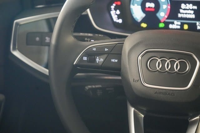 Thumbnail: 2025 Audi Q3 - 27