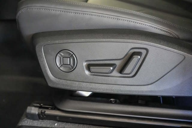 Thumbnail: 2025 Audi Q3 - 32