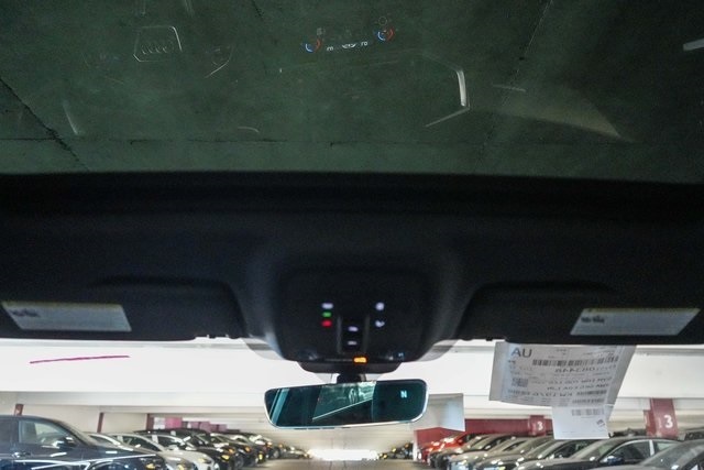 Thumbnail: 2025 Audi Q3 - 30