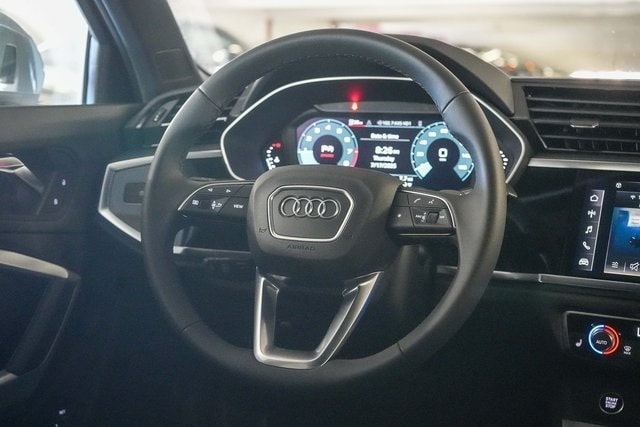Thumbnail: 2025 Audi Q3 - 9